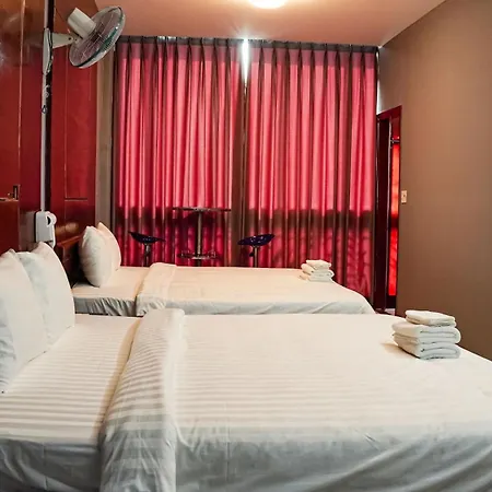Hotel RedDoorz near Mien Dong Bus Station
